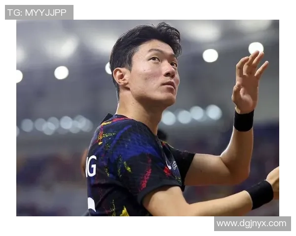 足球明星意外曝光偷袜子视频引发网友热议和调侃